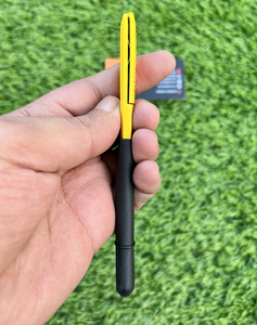 Navaja de Afeitar Recta Amarilla Personalizada, No Plegable, de Una Sola Hoja, de Acero Inoxidable de Alta Calidad para Afeitado en Húmedo para Hombres - Product Image 3