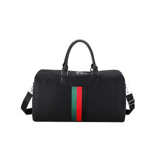 กระเป๋าเดินทางดีไซน์หรูสำหรับผู้ชายและผู้หญิง ทำจากหนังพรีเมียม ลายทาง ขนาดใหญ่ จุของได้เยอะ เหมาะสำหรับเดินทางท่องเที่ยวและออกกำลังกาย - Product Image 1