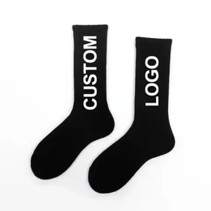 Fabricant pakistanais, vente en gros de chaussettes de sport en coton tricoté sur mesure de luxe pour hommes et femmes, chaussettes de sport tendance - Product Image 2