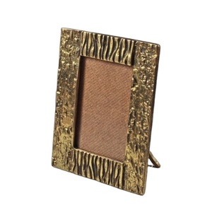Cadre photo en métal modèle Wave 12058, nickel antique, motif plume en relief, pour mariage, décoration de maison, bureau, à poser ou à accrocher, en bois et aluminium - Product Image 3