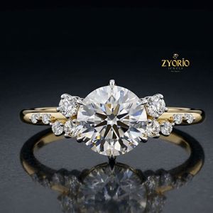 Anillo de Compromiso de Oro de 14K con Diamantes de Corte Redondo en Forma de Racimo, Joyería Nupcial Elegante Inspirada en la Naturaleza - Product Image 2