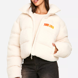 Veste matelassée en fausse fourrure de haute qualité, chaude pour l'hiver, imperméable, à manches longues, rembourrée de coton, teinte, écologique, brodée, à capuche pour femme - Product Image 1