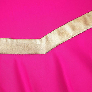 Uniforme de compétition de cheerleading haut de gamme pour filles avec couleurs d'équipe personnalisées, noms et numéros personnalisés, design élégant - Product Image 4