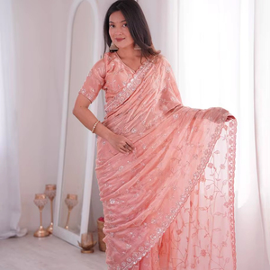 Sari de créateur : L'élégance redéfinie – Sari de soirée moderne réversible dans une teinte saisissante avec de riches détails - Product Image 1