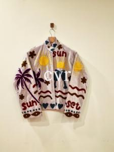 Chaqueta Bomber Bordada a Mano con Palmeras al Atardecer, Cuello Mandarín, Manga Larga, Estilo Veraniego para Adultos - Product Image 1