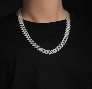 Chaîne Hiphop Diamant Qualité Export, Collier de Bijoux de Mode Premium pour Hommes et Femmes, Idéal Streetwear et Événements, Disponible à la Vente - Product Image 1
