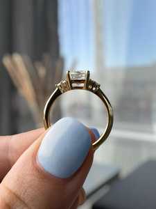 แหวนเพชรทรงเอเมอรัลด์ 2.01 กะรัต หรูหรา ทองคำขาว 14K เพชรเลี้ยงในห้องปฏิบัติการ ของขวัญสำหรับงานปาร์ตี้ ของขวัญแต่งงาน เครื่องประดับเสริมเสน่ห์ - Product Image 4