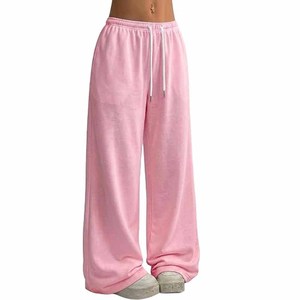 Pantalon de jogging gris oversize pour femme avec taille élastique, coupe décontractée, en molleton doux, idéal pour la gym, l'entraînement, la détente et les activités sportives - Product Image 3