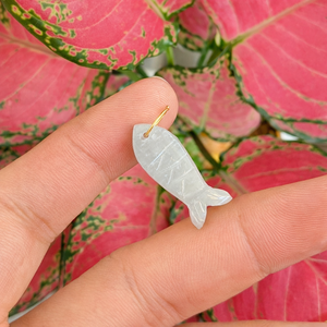 Colgante de Pez de Aguamarina Natural Tallado a Mano, Amuleto de Piedra Preciosa con Forma de Animal, Joyería Inspirada en el Océano, Regalo para Mujeres, Fabricación de Joyas - Product Image 1