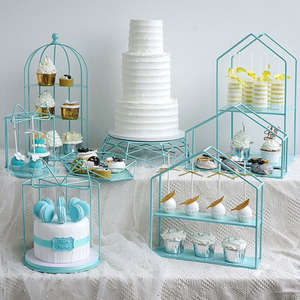 Juego de bandejas metálicas de tres niveles de la mejor calidad, soporte rectangular dorado para herramientas de repostería, uso en cafeterías y tiendas, expositor para pasteles y cupcakes. - Product Image 5