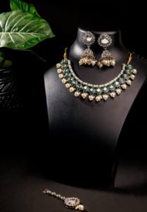 ชุดเครื่องประดับสร้อยคอและต่างหูแบบคุนดัน ดีไซน์ดั้งเดิมประดับเพชรซิร์คอน ชุบทองโบราณ สีเขียวมีนาคารี สำหรับผู้หญิง เหมาะสำหรับงานแต่งงานและงานปาร์ตี้ - Product Image 6
