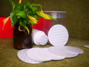 Revestimiento de sellado autoadhesivo: a prueba de fugas, a prueba de manipulaciones, de grado alimenticio, estampado personalizado, para botellas de PET, HDPE y vidrio de Vietnam - Product Image 5