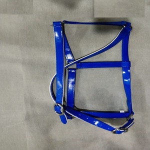 Harnais de cheval en cuir noir réglable avec ferrures métalliques, mentonnière réglable et rembourrage en néoprène, fabriqué à Kanpur, Inde - Product Image 2