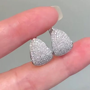 Boucles d'oreilles créoles pavées de moissanite taille ronde pour femme, en argent 925, bijoux fins, cadeau de fiançailles pour femme - Product Image 1