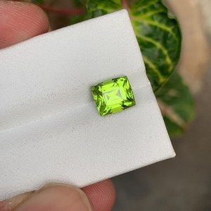 Peridoto Verde Natural Suelto, Facetado, de Primera Calidad, para Joyería, Peridoto Verde Intenso - Product Image 1