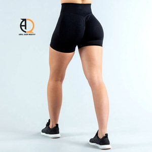 Shorts de yoga personnalisables avec logo pour femme, dos en V, effet froncé aux fesses, pour entraînement sportif, course et gym - Product Image 4