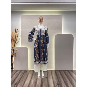 เสื้อปักลายด้วยด้ายไหมสังเคราะห์แฟชั่นพร้อมสีน้ำเงินเข้ม - Product Image 1