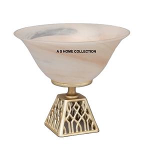 Resina hecha decorativa forma redonda Metal Golden Fancy Base estilo de lujo 2025 nuevo frutero para servir - Product Image 1