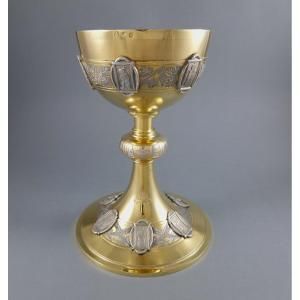 Cáliz y Ciborio Metálicos Premium para Ceremonia de Comunión, con Acabado Pulido Elegante y Duradero - Product Image 1