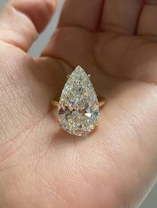 Bague de fiançailles solitaire en diamant de laboratoire taille poire de 10 carats, certifiée IGI - Product Image 6