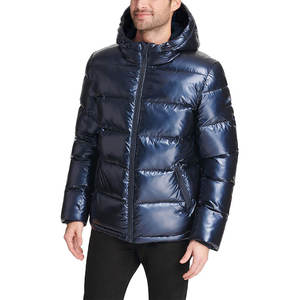 Blouson matelassé pour homme de haute qualité, tendance et à la mode, pour l'hiver, disponible en plusieurs couleurs, fabriqué avec des matériaux de qualité supérieure. - Product Image 2