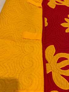 Magnifiques couvre-lits hawaïens en coton 100% de couleur jaune et rouge avec des motifs élégants pour la maison. Décoration d'hôtel - Product Image 3