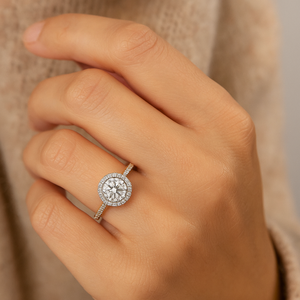 Anillo de compromiso de oro de 14 quilates con diamante cultivado en laboratorio, corte brillante redondo, certificado IGI, para bodas y fiestas. - Product Image 1