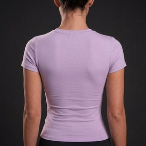 เสื้อยืดแขนสั้นคอกลมทรงเข้ารูปสำหรับผู้หญิง สีลาเวนเดอร์ ผ้าถัก สตรีทแวร์ ระบายอากาศได้ดี เป็นมิตรกับสิ่งแวดล้อม สีพื้น เรียบง่าย ใส่ได้ทุกโอกาส - Product Image 2