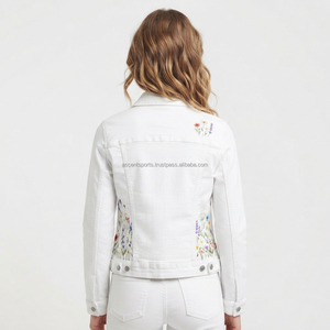 Chaqueta vaquera blanca para mujer con bordado de rosas, de algodón lavado, estilo casual urbano, venta al por mayor, logotipo personalizado, OEM, ODM - Product Image 2