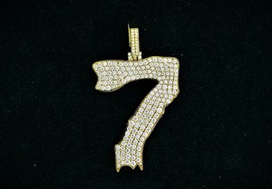 Colgante Personalizado con Letra y Número de la Suerte, Plata de Ley 925, Chapado en Oro de 18K, Joyería Hip Hop de Lujo, Dijes de Moissanita VVS, Regalo para Él y Ella - Product Image 5