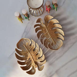 Bandeja de Metal para Servir en Forma de Hoja Decorativa PARA EL Hogar, Bandeja Hecha a Mano para Decoración de Mesa de Boda DE LA India - Product Image 2
