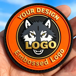 Etiqueta de Goma Termoadhesiva 3D Personalizada en Cualquier Color, Parche de PVC/Goma con Relieve Personalizado, Resistente al Agua para Gorras - Product Image 1