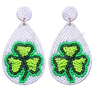 Pendientes Artesanales con Cuentas del Día de San Patricio para Mujer, Patrióticos, del Día de los Caídos, en Naranja, Blanco y Azul, Personalizables con Tela - Product Image 1