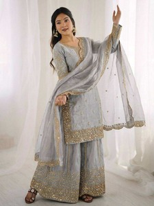 Conjunto de kurta, palazzo y dupatta de seda Fendi bordada de buena calidad para mujer, ideal para bodas, fiestas y ocasiones festivas, disponible para la venta. - Product Image 4