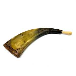 Corne à poudre sculptée de style nautique avec bouchon en bois, équipement de chasse et d'aventure en plein air pour armes à poudre noires, vente en gros - Product Image 2