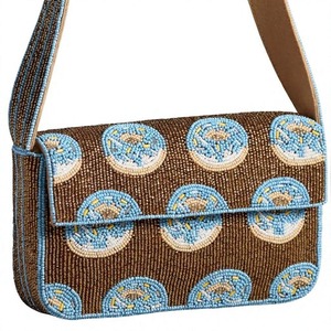 Sac à main brodé à la main, fabrication indienne, léger et durable, pour femmes, pour les soirées, les mariages et les événements. - Product Image 2