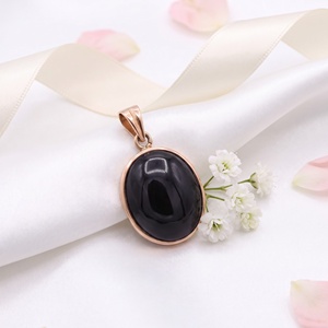 Pendentif Statement en Or Jaune Massif 14K avec Œil de Chat Noir Naturel Ovale Sertie en Bezel, Bijoux Fins Memoria Jewels, Vente en Gros - Product Image 5