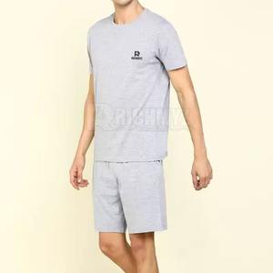 Conjunto de Verano Personalizado, Diseño Simple, Manga Corta, Conjuntos Cortos de Verano para Hombre, Venta al por Mayor de Conjuntos de Camiseta y Pantalones Cortos para Hombre - Product Image 3