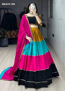 Proveedor de Lehenga-Choli y Dupatta de diseño elegante para festivales, en rayón y algodón con adornos coloridos de Kali y Gota Patti, procedente de la India. - Product Image 5