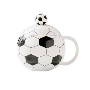 Coupe en céramique de football - Product Image 1