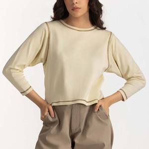 Nueva Llegada, Camisetas para Mujer Más Vendidas, Camiseta Personalizada para Mujer, Corte Holgado, Manga Larga, Cuello Redondo con Costuras Marrones, Suministro OEM - Product Image 1