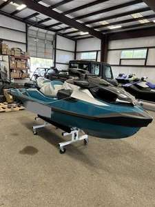 Lancha a motor 2025 de edición limitada, nueva, con motor de 2 tiempos, aplicación automática, 3 plazas, 226-300HP, OEM/ODM, para uso industrial y recreativo, garantía de 3 años - Product Image 4