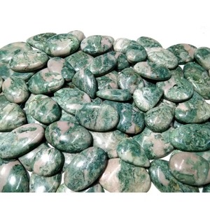 Piedra Preciosa Natural Verde Mariposite al por Mayor, Cuarzo Mica Cromado Pulido en Cabujón - Product Image 2