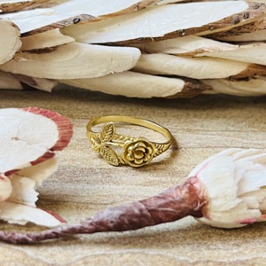 แหวนรูปดอกกุหลาบดีไซน์โบโฮสุดฮิตสำหรับผู้หญิง ชุบทอง 18k ประดับใบไม้เล็กๆ สวยงาม ขายส่ง/OEM/ODM - Product Image 1