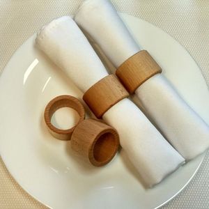 Anneau de serviette en bois brun intemporel, s'adaptant à divers thèmes de décoration, y compris rustique, moderne et traditionnel - Product Image 3