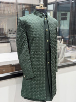 Sherwani de mariage traditionnel de luxe brodé à la main pour homme, costume indo-occidental de créateur pour le marié, idéal pour les réceptions et les fêtes, toutes saisons (hiver et été)
