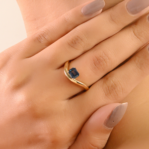 Venta al por mayor, pedido a granel: Anillo de banda curva de zafiro azul 100% auténtico para mujer, apilable, de oro amarillo macizo de 14K, joyería para uso diario. - Product Image 2