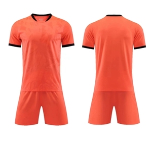 ชุดเสื้อฟุตบอลสำหรับฝึกซ้อมผู้ใหญ่และเด็ก พิมพ์ชื่อและหมายเลขได้ สีแดงและสีดำ ชุดยูนิฟอร์มฟุตบอล - Product Image 5