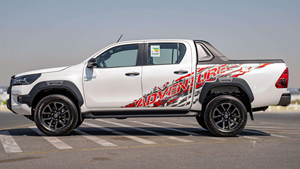 Modelo Popular 2025 HILUX DC ADVENTURE 4.0P AT 4X4 BLANCO LHD - Product Image 2