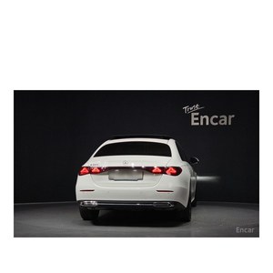 Mercedes-Benz Clase E E200 Avantgarde 2024, 25.444 km, Caja de Cambios Automática, Volante a la Izquierda, Cámara Trasera - Product Image 4